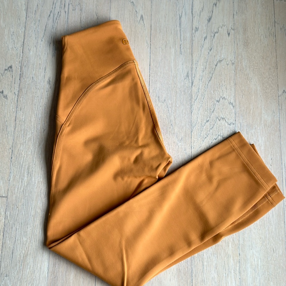 Lululemon High Instill Legging 23”